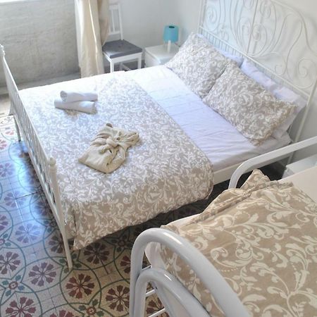 Sunrise Hostel & Rooms Палермо Экстерьер фото